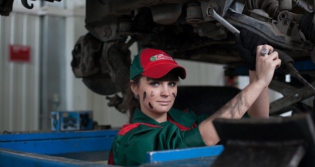 5 Car Problems That You Shouldn’t Fix Yourself